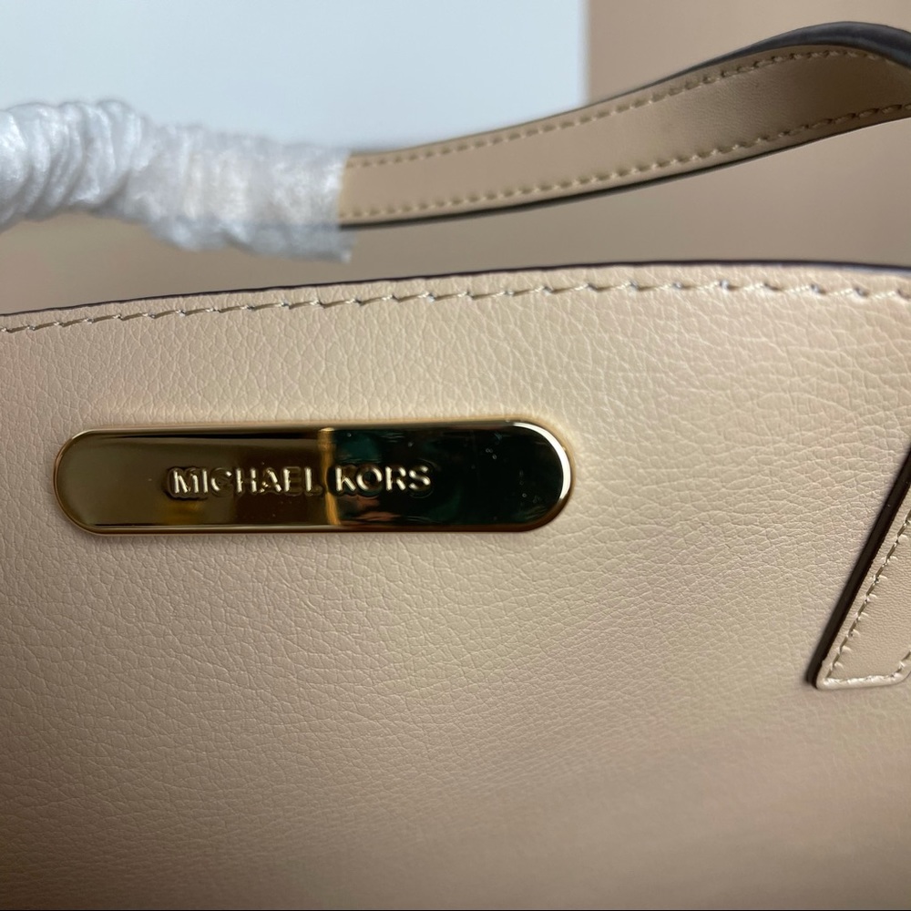 Michael Kors Kelli Large Pebbled Leather Bag NWT - Picture 6 of 7
